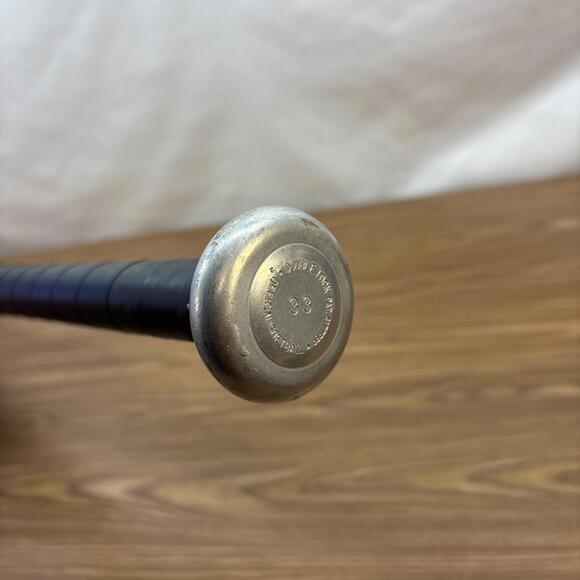 Easton 2 1/4" Black Max Softball Bat MDL S9 3428 33 in 28 oz Alloy - Picture 13 of 14